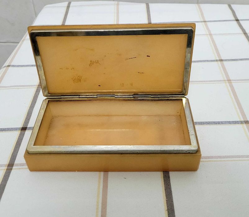 Pequena Caixa em Alabastro