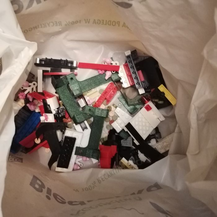Mix klocków z samochodami