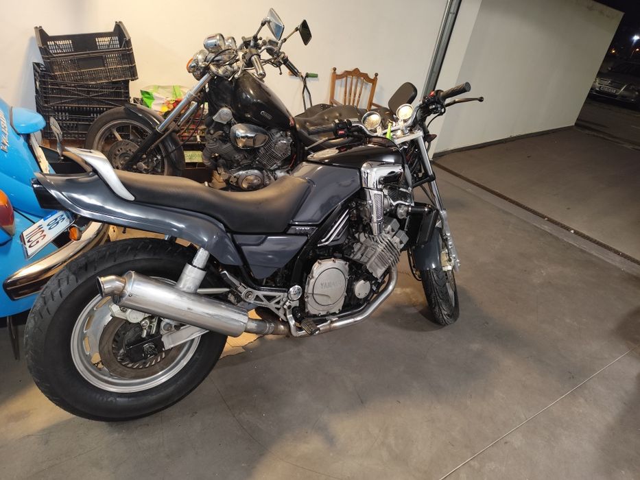 Yamaha FZX 750CC
