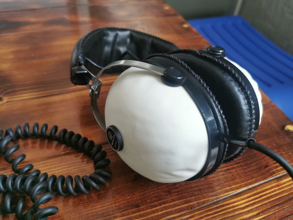 Pioneer     se35