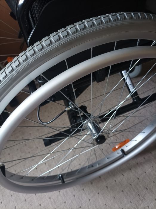 Nowy wózek inwalidzki szerokość 58 cm