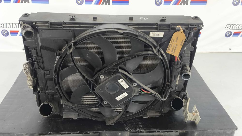 Kit/cassete Radiador BMW Serie 3/4 (F3x) 8507.422 (Com Termo ventilador)