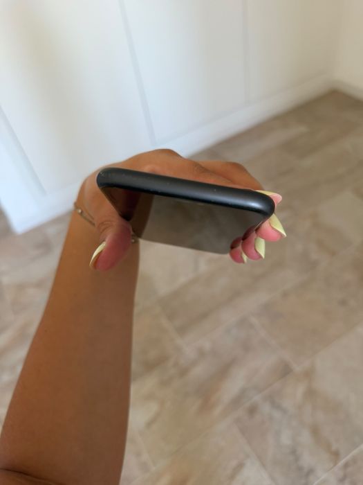 iPhone 11 64 GB