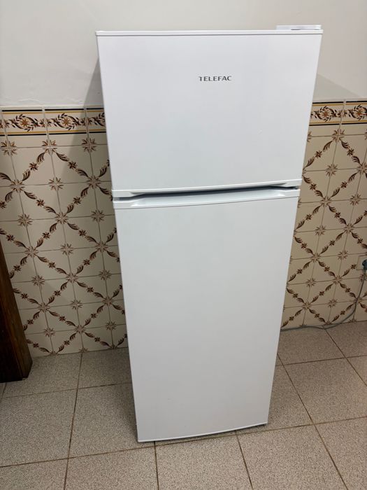Refrigerator - Refrigerator432789622862663681
