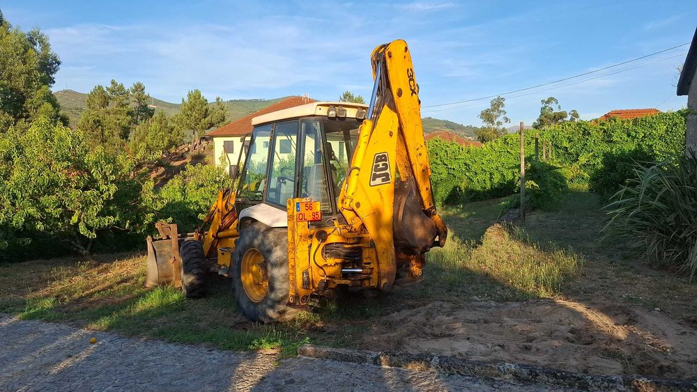 Jcb 3cx ano 2001