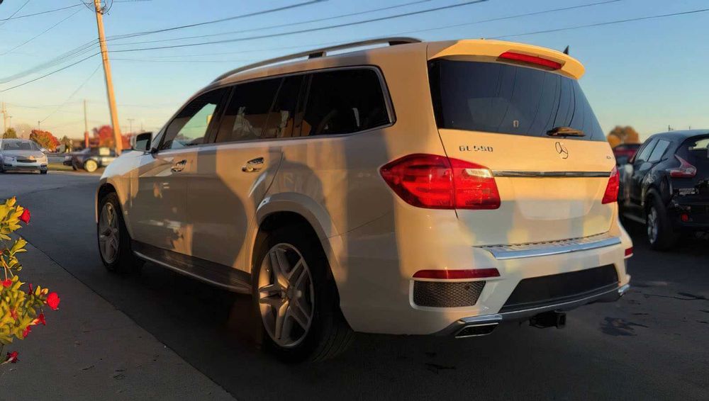 Mercedes-Benz GL-Class GL 550 4MATIC      2015