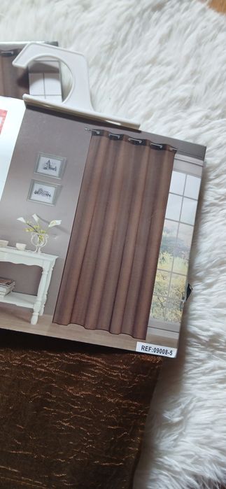 Cortinados castanhos Tattoon