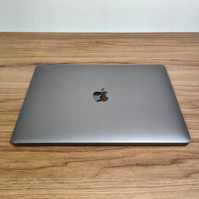 【美品】MacBook Pro 15インチ 16G 512G 2018 31DYuuE5iML.jpg