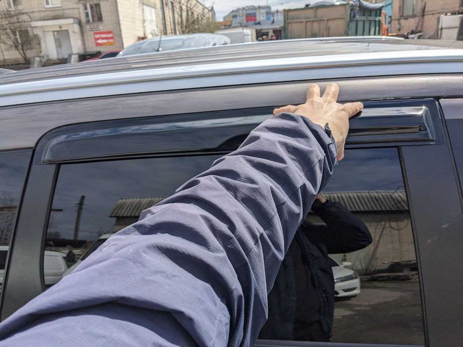 Дефлектори вітровики Mitsubishi Outlander XL Оутлендер 12/21+ ветровик