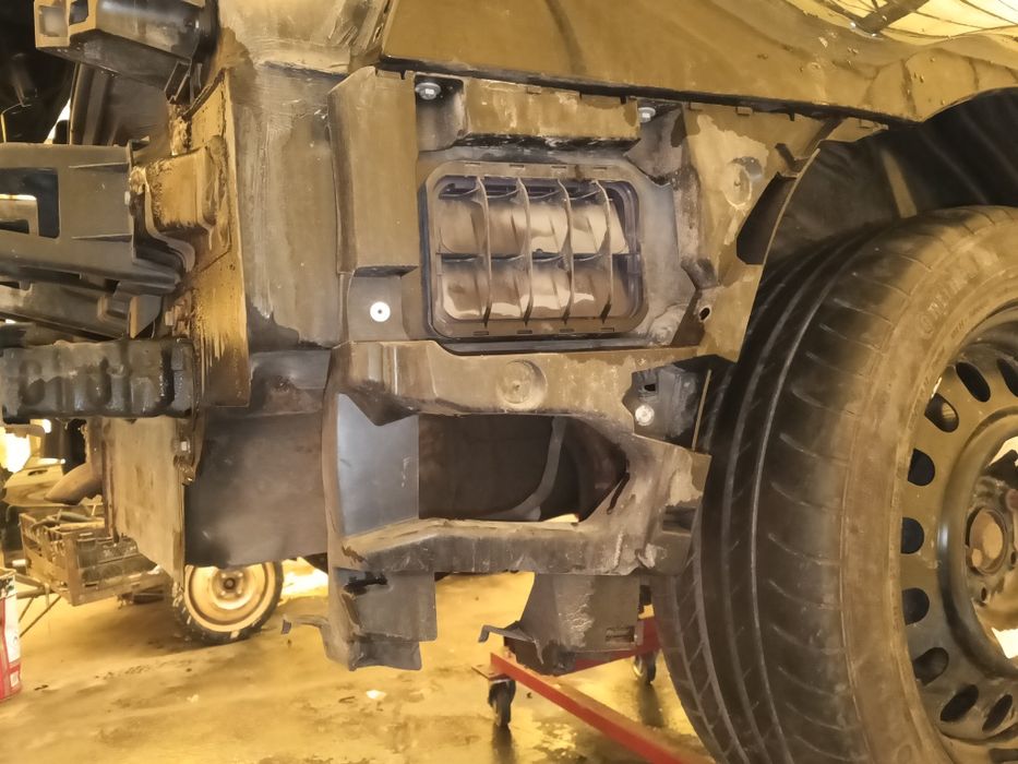 Ślizg zderzaka prawy tył Citroen C5 x7 III sedan