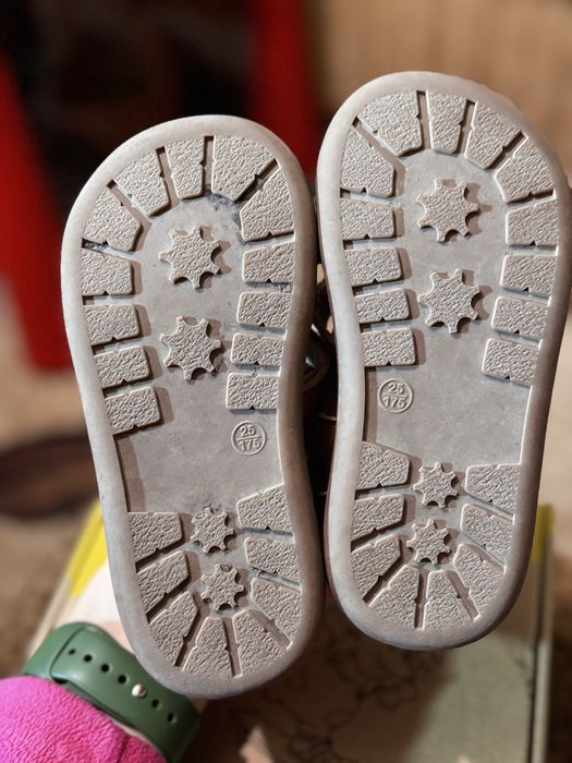 Босоніжки barefoot