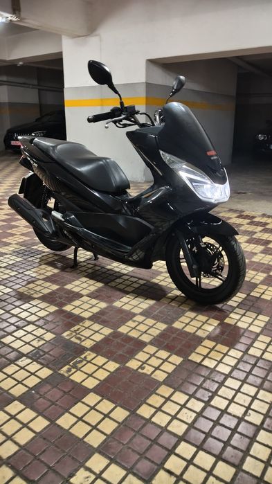 Honda PCX 2018 impecável