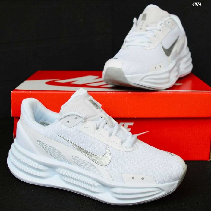 Nike Shield Comfort Ride White білі кросівки жіночі найк кроссовки кросовки