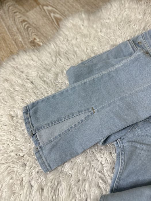 Светлые джинсы, с-м ,