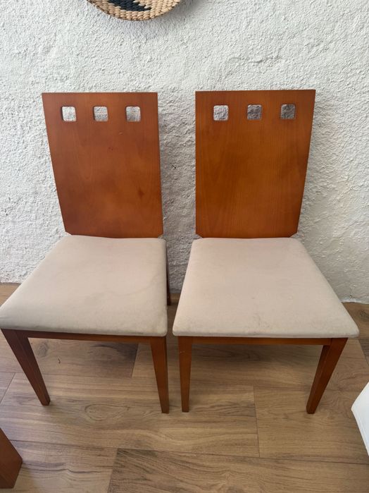 Cadeiras de sala em cerejeira