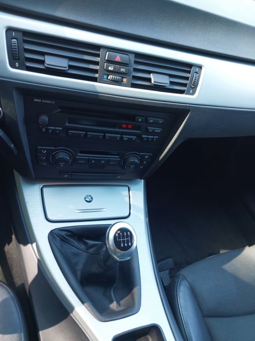 Sprzedam BMW 320i E90 150KM
