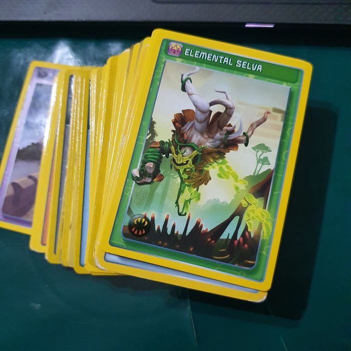 Cartas Invizimal - Batalha de Caçadores