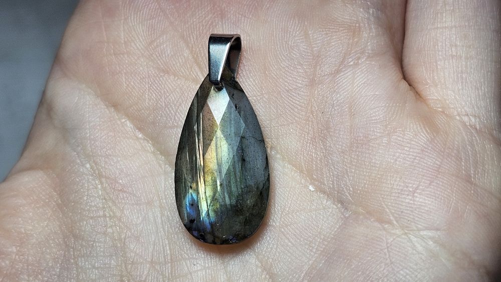Wisiorek labradoryt LO#3.
