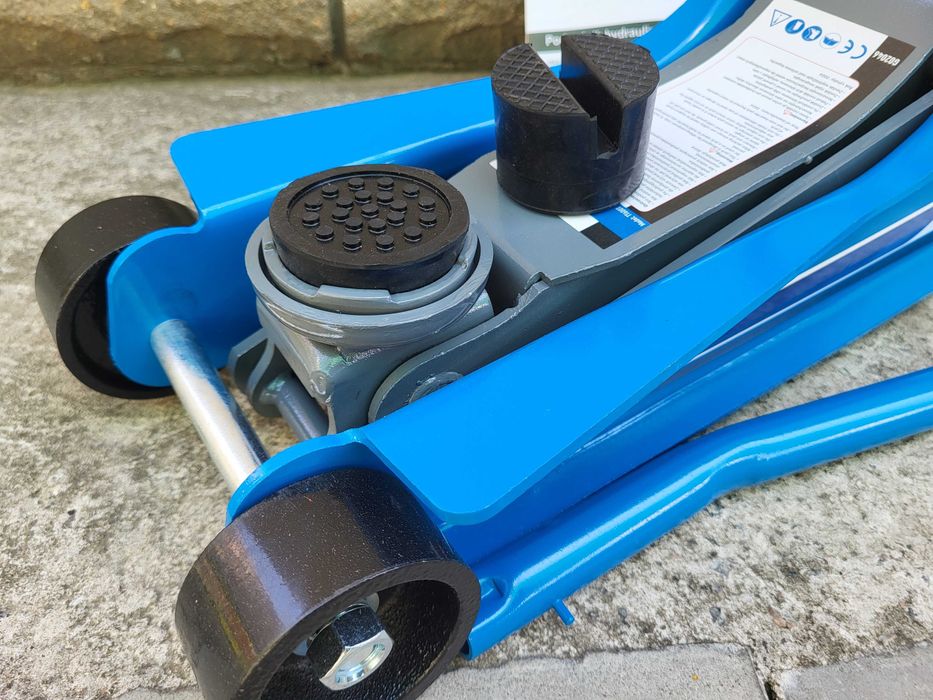 Низкопрофильный гидравлический домкрат 2.5т GEKO G02046-G02032- Keltin