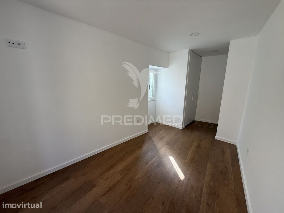 Apartamento T1 com Logradouro - Alcanena