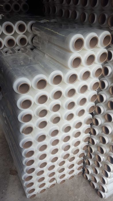 Folia stretch 3kg bezbarwna cena 23 zł