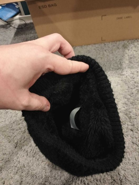 Czapka damska czarna