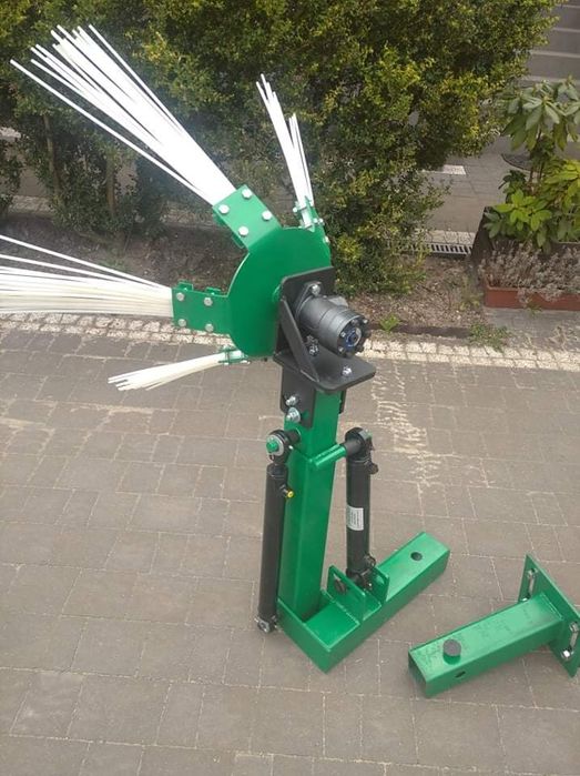 Wygarniacz gałęzi patyków wymiatacz