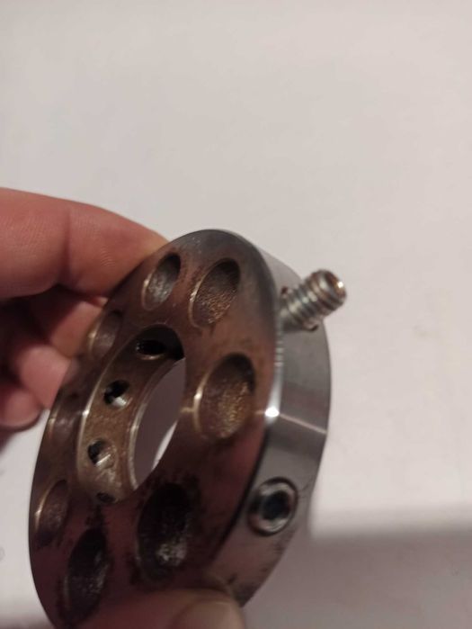 центровочная шайба с гужонами