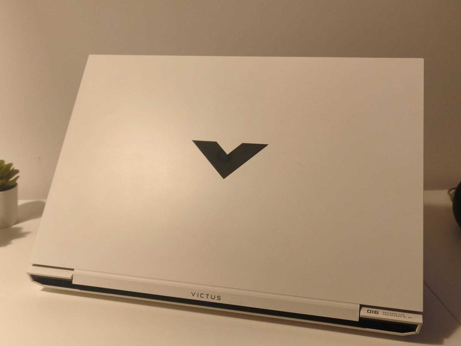 HP Victus 16.1" | Ryzen 7 5800H | RX 5500M | Como Novo
