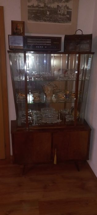 Serwantka, szklana komoda, witryna