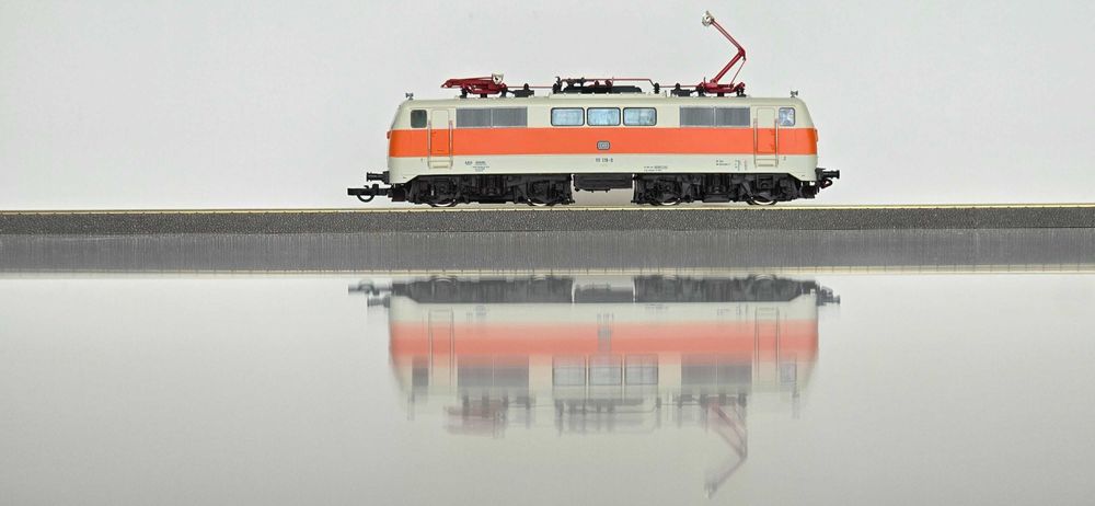 Piękny skład S-bahn - ROCO (BR111 + 3 wagony)