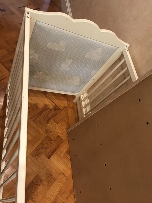 Berço lacado branco Ikea