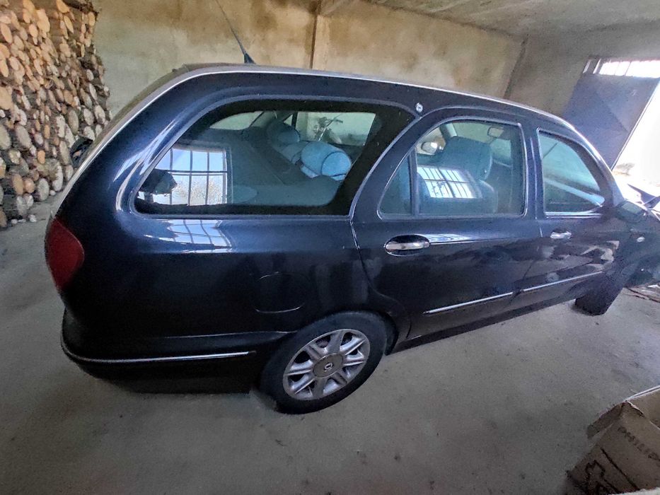 Lancia Lybra 1.9 JTD