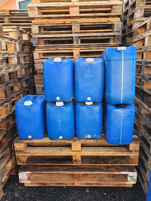 Barricas de 50 litros e bidons 30litros e de 65litross