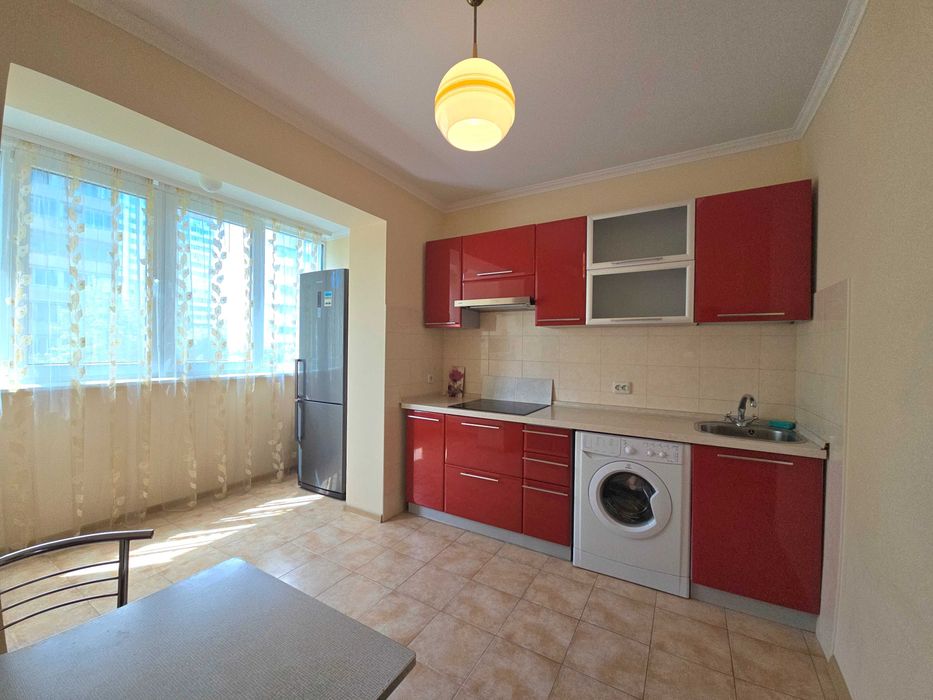 Оболонь. Здаю 2-кімн. затишну квартиру 60 м², 2 пов. 16-пов. будинку, Героїв Дніпра - 32/Г, поруч, 5 хвилин, станція метро