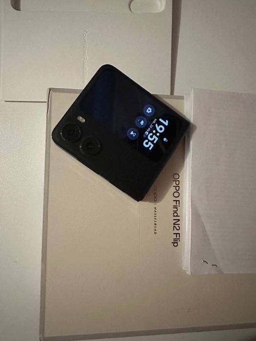Oppo Find N2 Flip