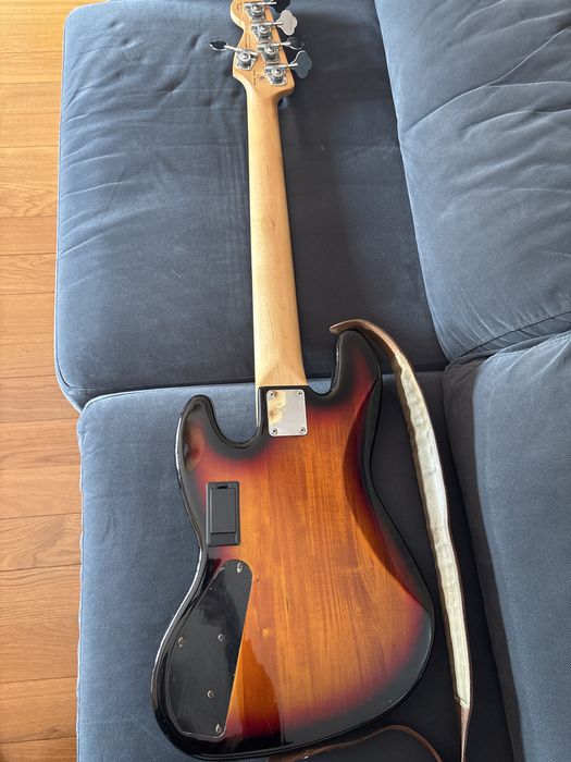 Fender Squier Deluxe Jazz Bass V