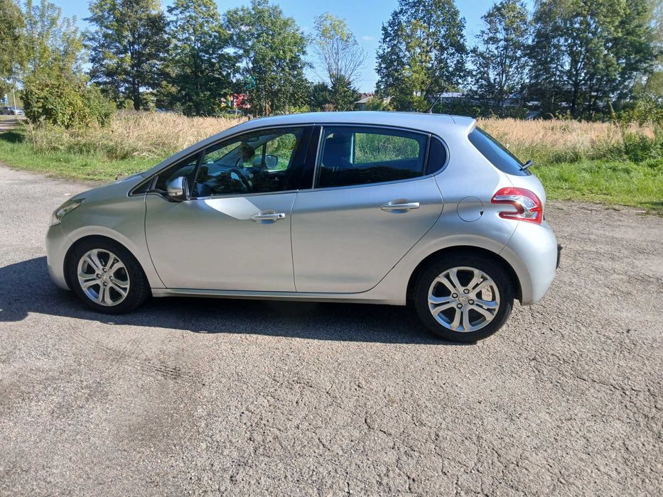 Peugeot 208 1.4 Hdi