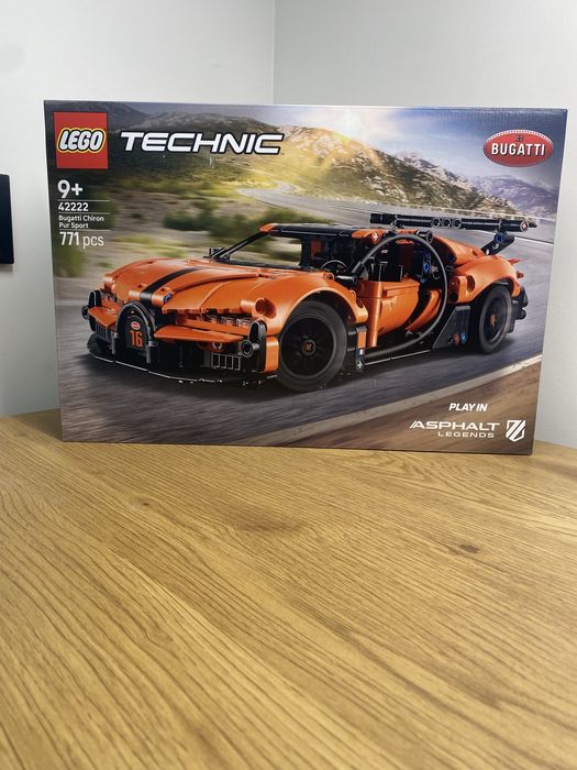 Конструктор LEGO Technic Гіперкар Bugatti Chiron Pur Sport (42222) лего
