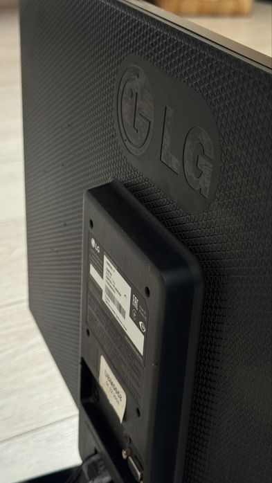 Монітор  LG ………..
