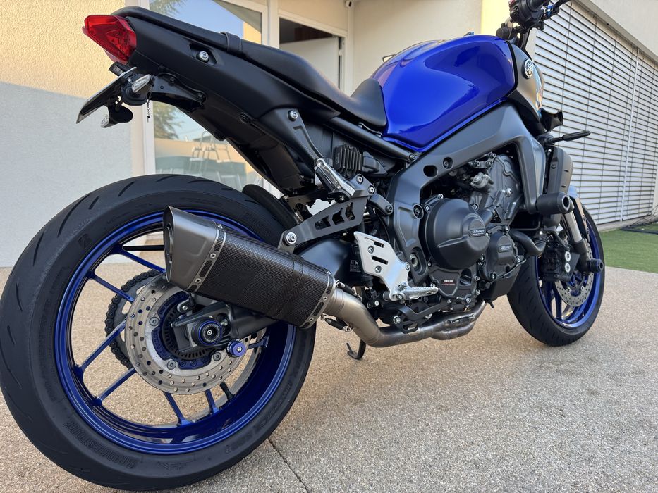 Yamaha MT-09 2023 — Akrapovic + Extras