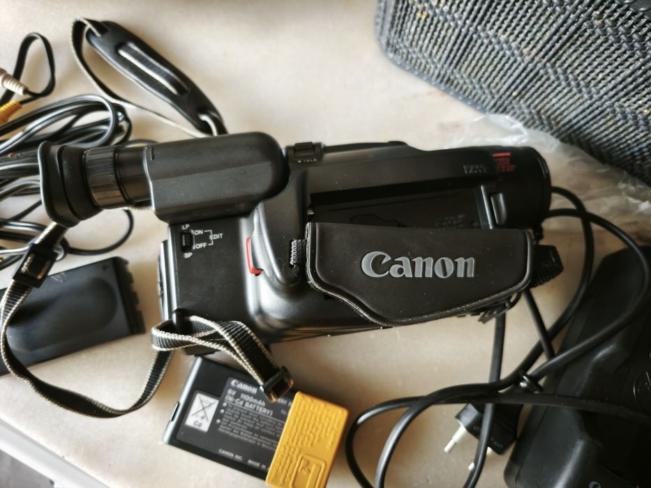 Old 8mm Video Camera64354205088643123