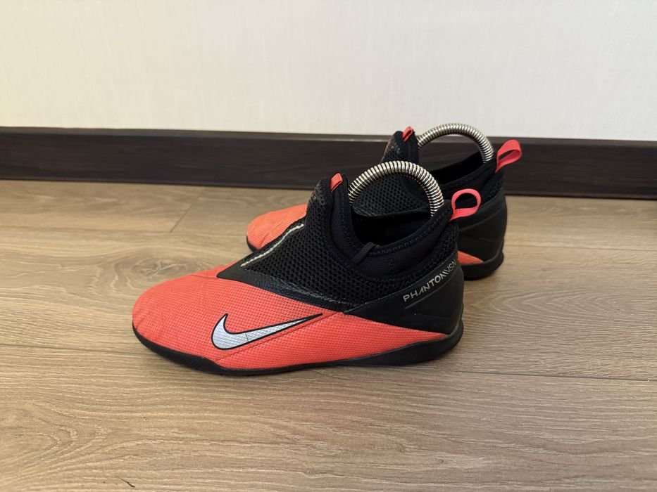 Сороконожки Nike phantom vsn 37.5 розмір