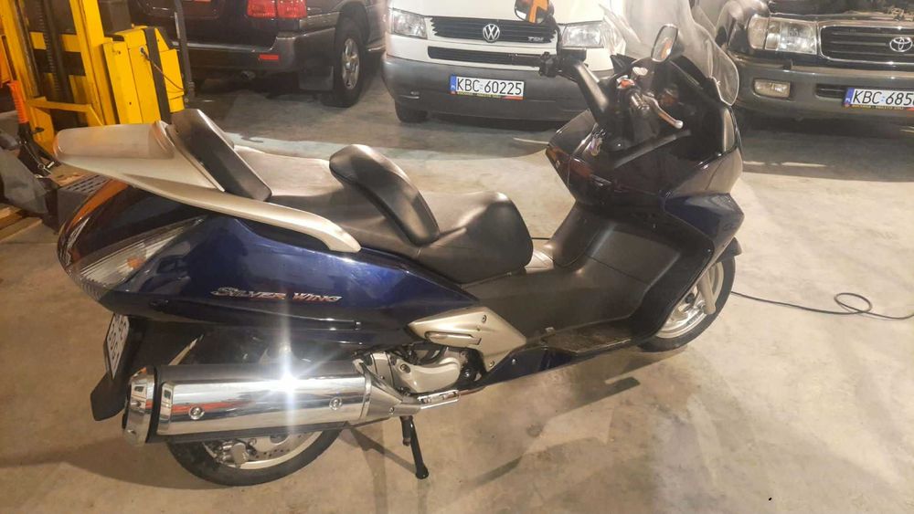 Skuter Honda Silwer wing 600 Silver Ving, Silver Wing UWAGA ! przebieg oryginalny 3600 kilometrów