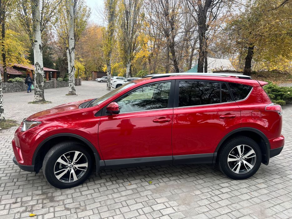 Продам Toyota Rav 4