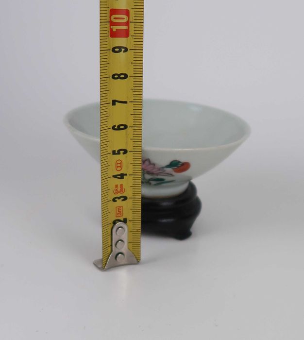 Taça pequena em porcelana da China