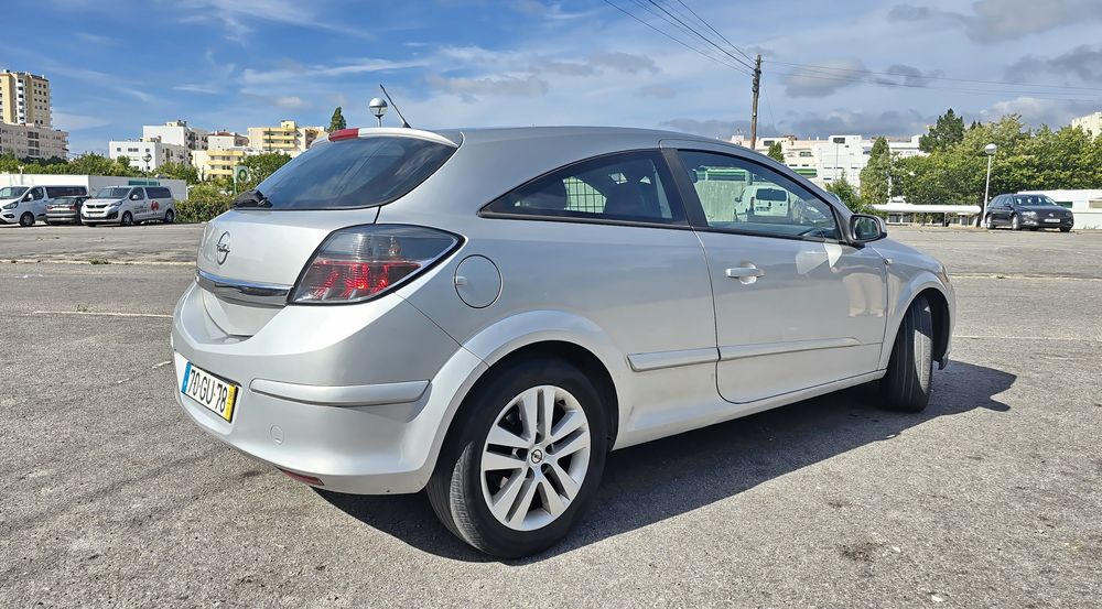Opel Astra Hgtc de 11/2008