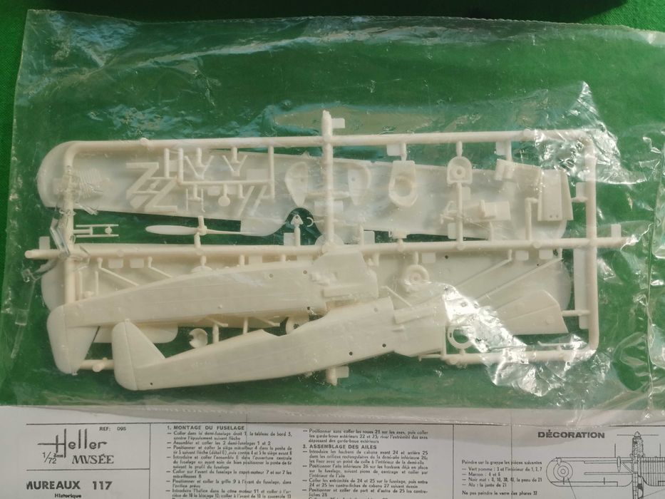 1/72 Heller L095 Les Mureaux 117 com decalques kit modelismo vintage