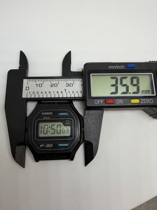 Casio F-30 vintage LCD Lithium Japan sprawny- brak dekla