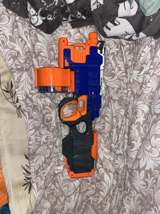 Nerf  elite hyperfire